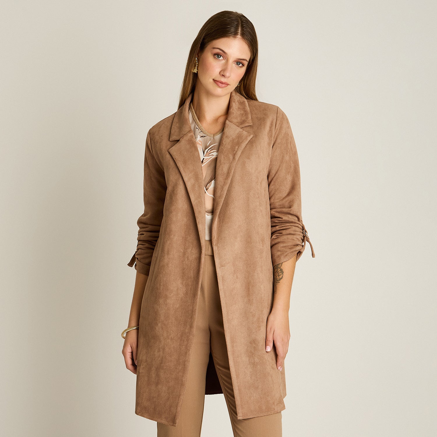 Chaqueta Taupe Manga Larga Elasticidad Nula Sin Forro Calce Normal Tela Bonded